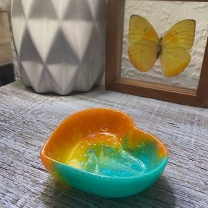 Tie Dye Heart Dish With Iridescent Rainbow Confetti